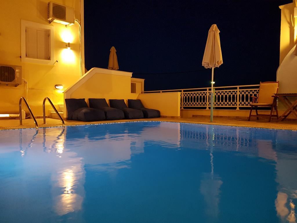 Sky Of Thira Aparthotel Fira  Esterno foto