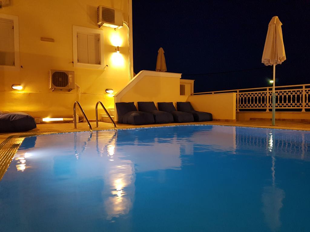 Sky Of Thira Aparthotel Fira  Esterno foto