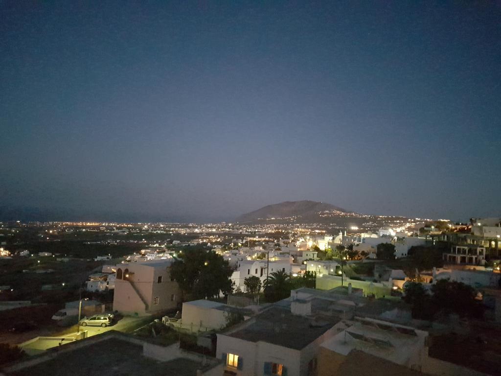 Sky Of Thira Aparthotel Fira  Esterno foto